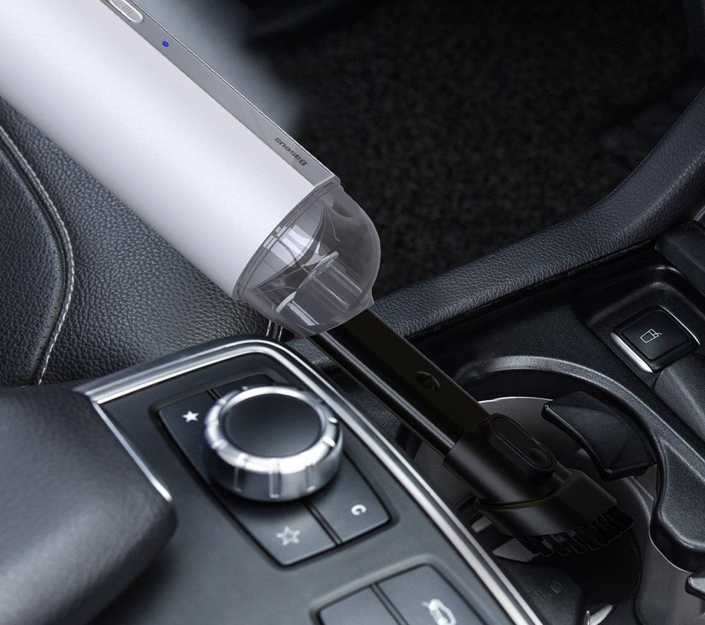 L'aspirapolvere portatile Baseus bianca è potente e leggera, perfetta per pulire la tua auto anche nei punti più difficili.